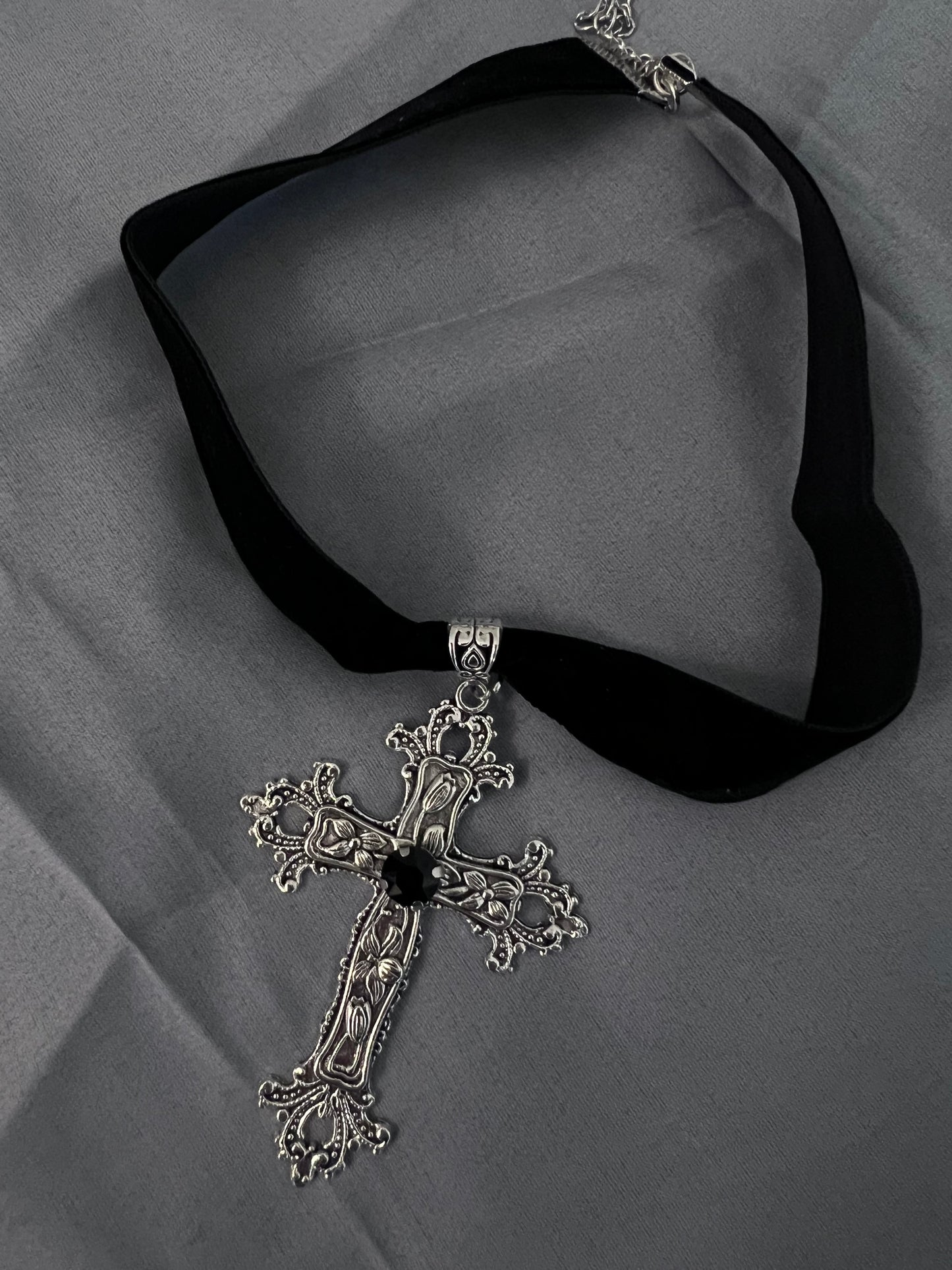 Noir Crucifix Choker